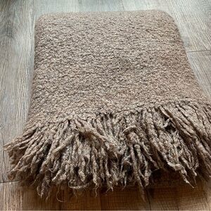 Dreamy Handwoven Fringe Throw